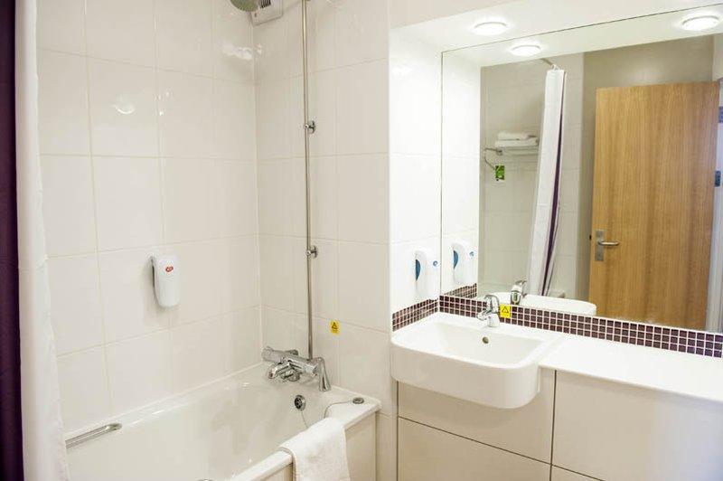 Premier Inn London אילפורד מראה חיצוני תמונה