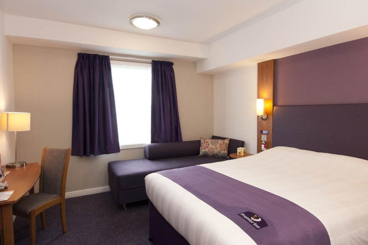 Premier Inn London אילפורד מראה חיצוני תמונה