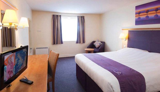 Premier Inn London אילפורד מראה חיצוני תמונה